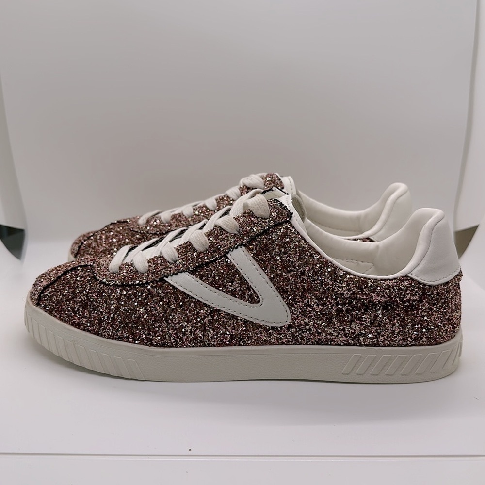 Tretorn Camden Pink / White Glitter Sneakers.  Size 9.5 Good Condition